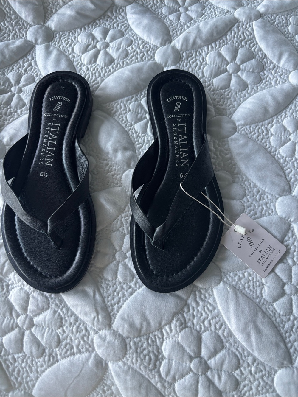 Italian Shoemakers Black Leather Thong Sandals 6.5